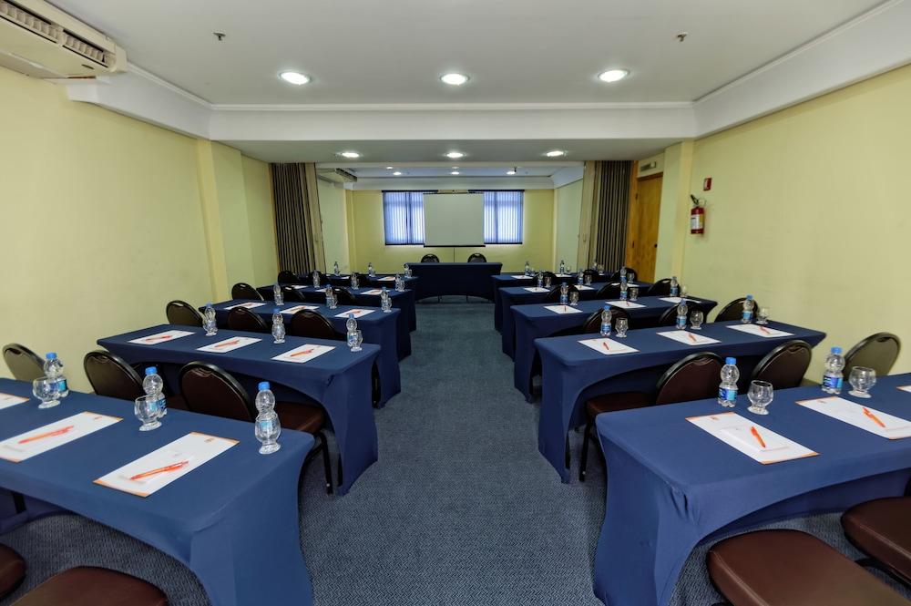 Sables Hotel Гуарульос Екстериор снимка