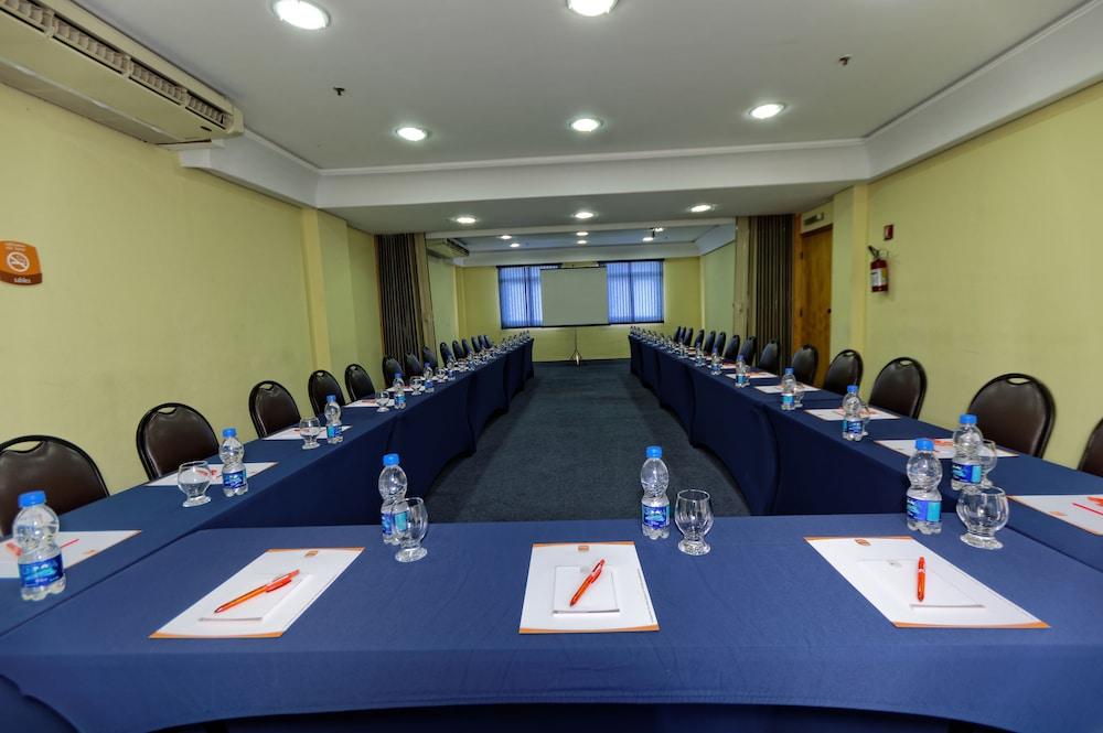 Sables Hotel Гуарульос Екстериор снимка